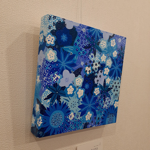 青だらけの花の作品 抽象画 キャンバスアート 25×25cm 画家 小楠アキコ