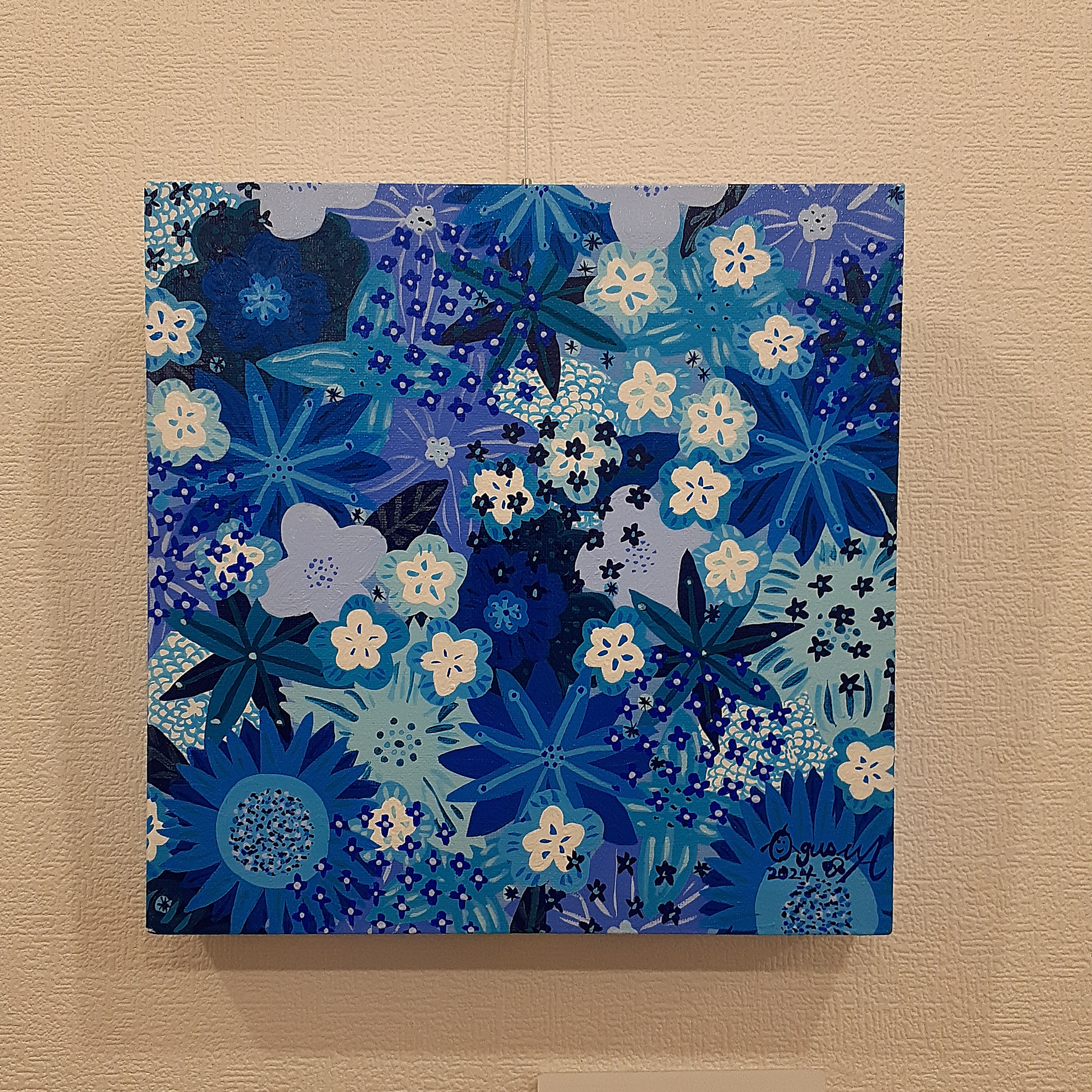 青だらけの花の作品 抽象画 キャンバスアート 25×25cm 画家 小楠アキコ