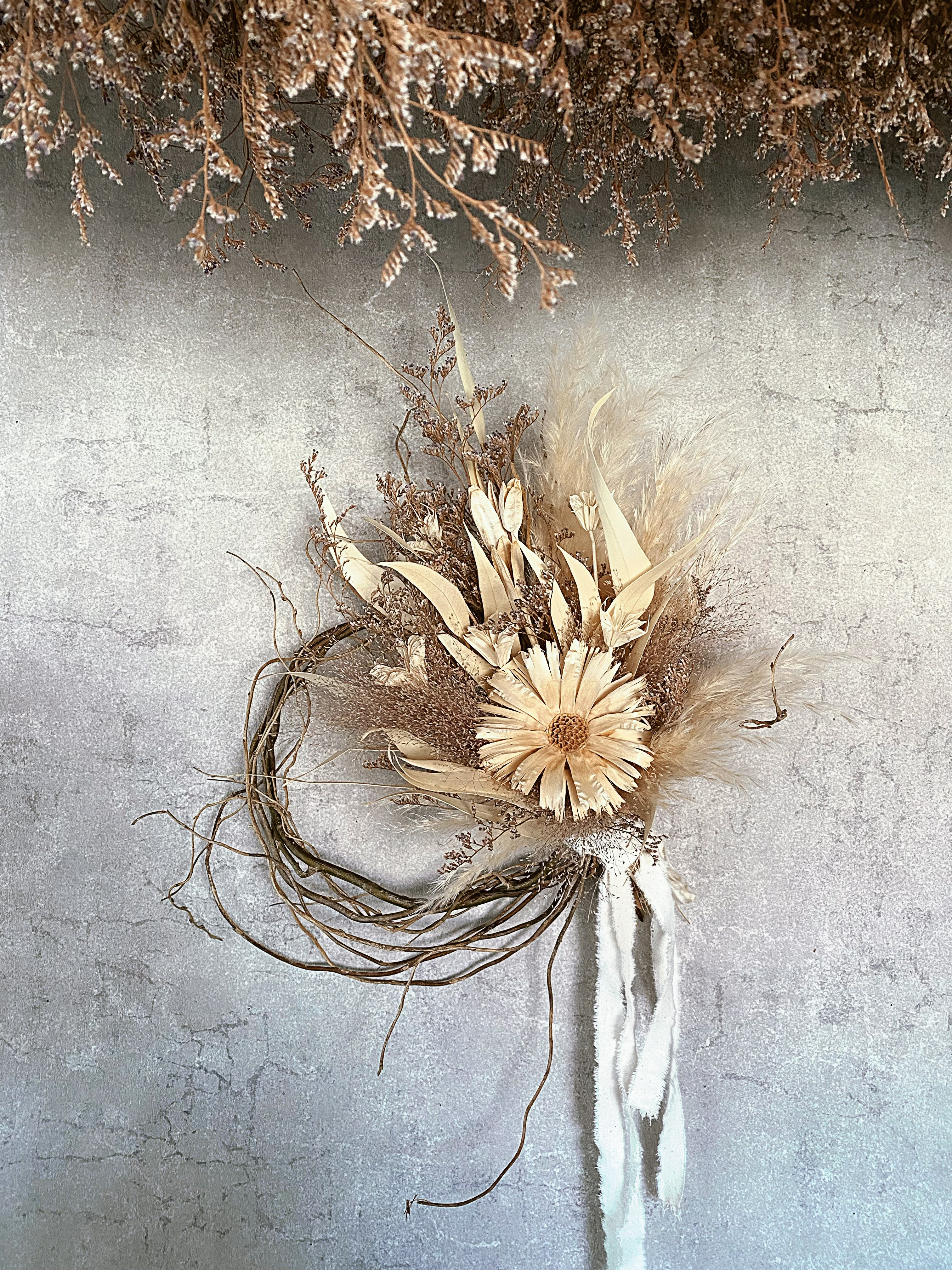 【雲竜柳の壁飾り】リペンスロゼッタとユーカリと