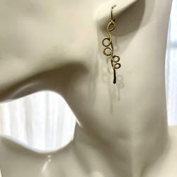 深海に沈みゆく泡　ピアス（イヤリング） 5枚目の画像