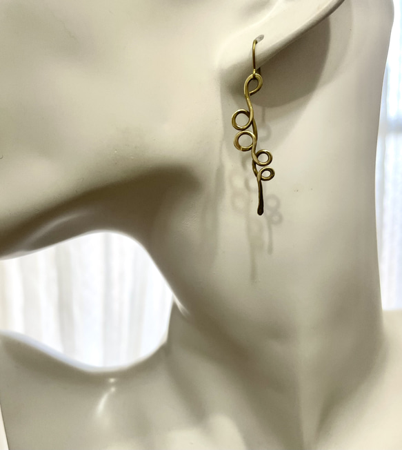 深海に沈みゆく泡　ピアス（イヤリング） 5枚目の画像