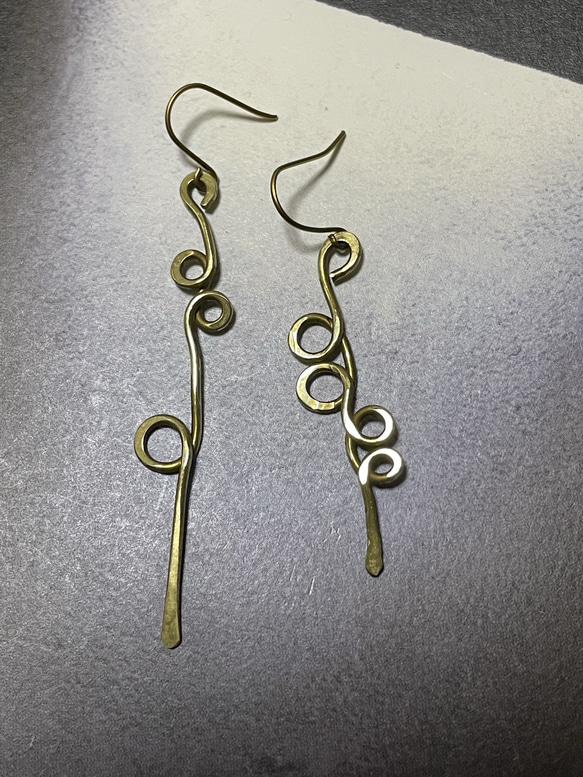 深海に沈みゆく泡　ピアス（イヤリング） 3枚目の画像