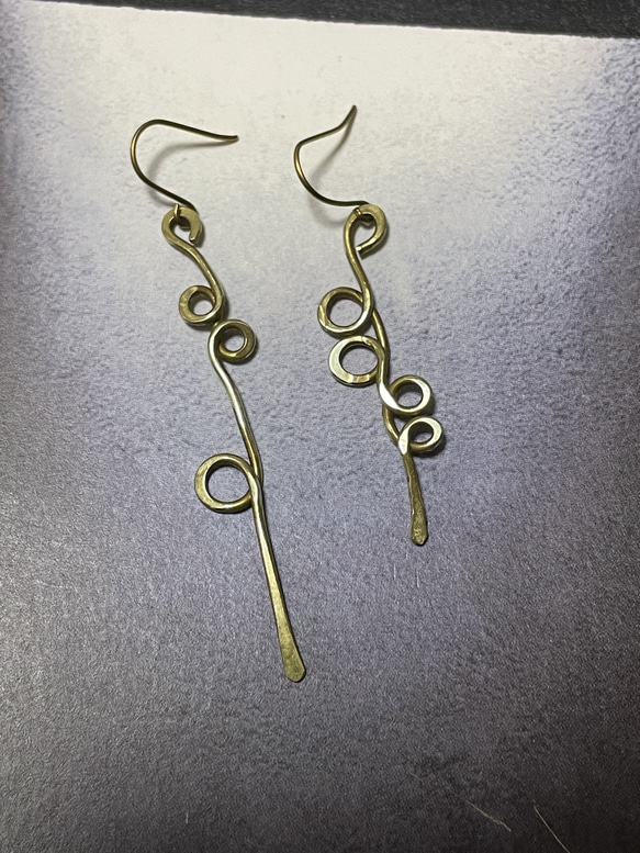 深海に沈みゆく泡　ピアス（イヤリング） 2枚目の画像