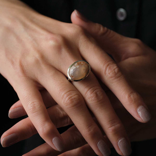 南紅瑪瑙のリング 瑪瑙玉 指輪 高级品質　根付　提げ物　緒締め玉　天然素材　緒締 H E Y S T O N E ✨ N E W 紅瑪瑙戒指#紅玉髓#紅瑪瑙#carnelian