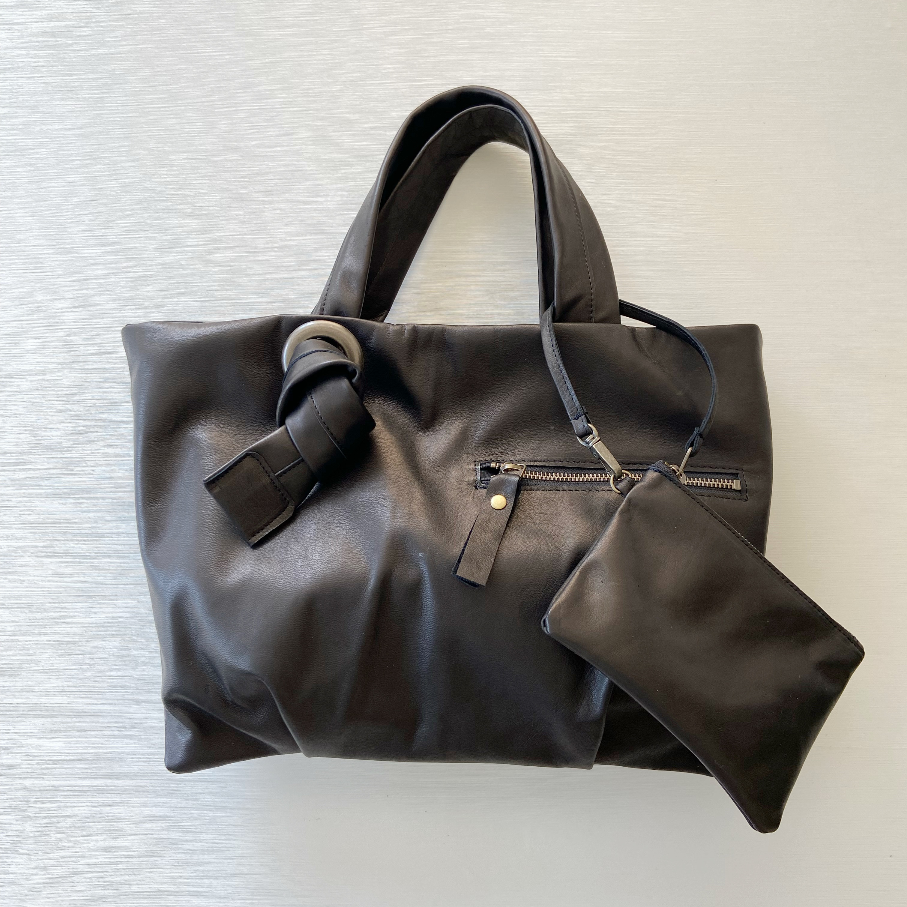 【creema限定福袋（松）】馬革＊ブラック＊ソフトで軽いトートバッグ+ポーチ＊名入れ