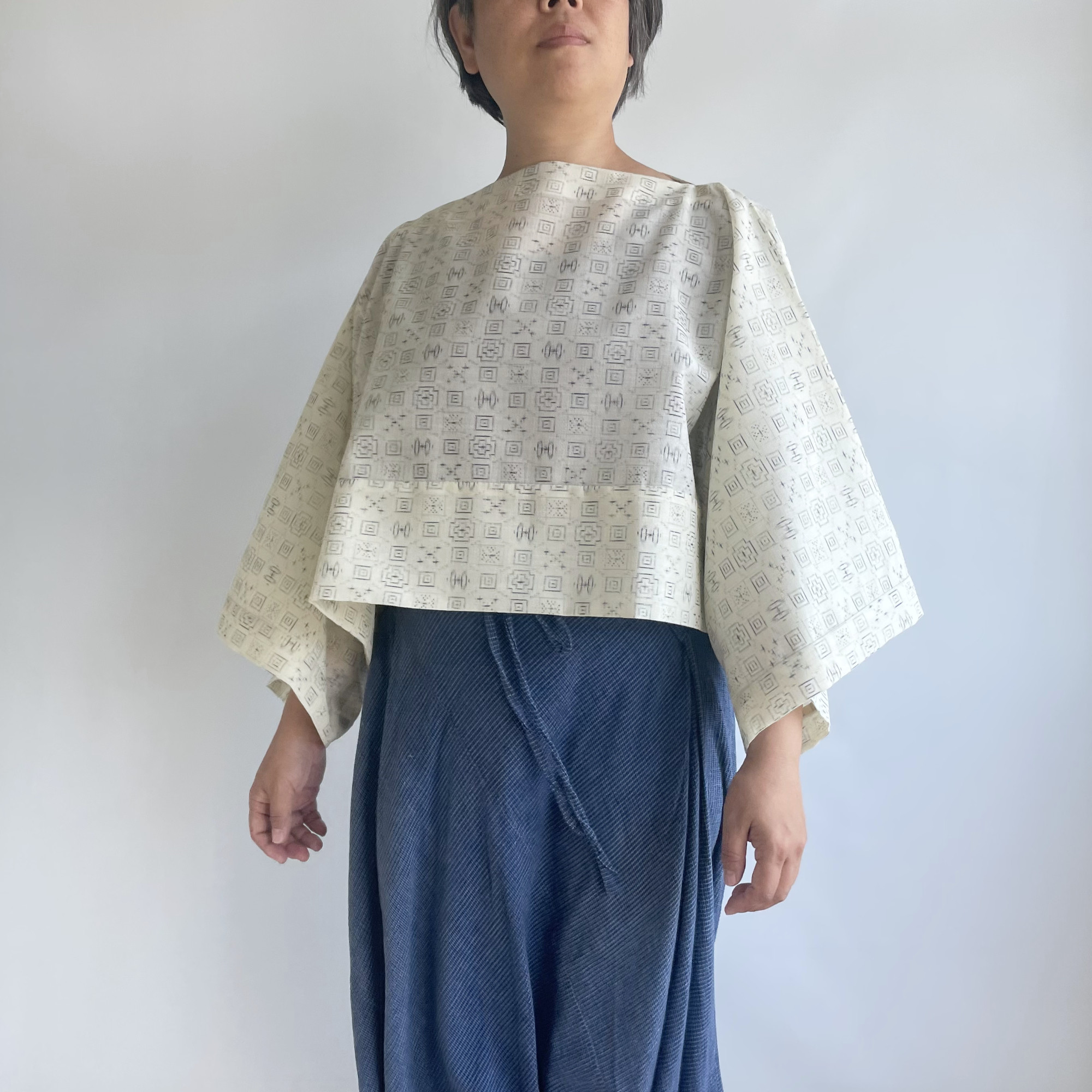 【1点もの】丁字のプルオーバー2way -ウール着物地 オフホワイトに絣模様 & コットンローン 生成り 2WB579