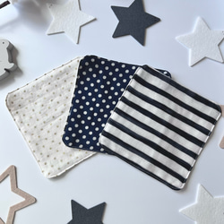 ハンドメイド　スタイ　ぽこぽこダブルガーゼ　花びらスタイ ♡ぽこぽこダブルガーゼのハート柄花びらスタイ♡ スタイ・よだれかけ