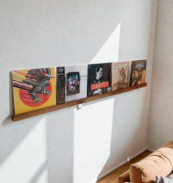 杉無垢材のレコードディスプレイレール LP5枚用 ウォールシェルフ
