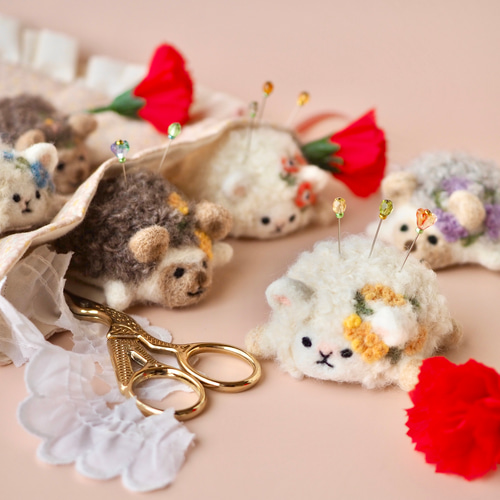 羊毛フェルト チワワ〈クリーム〉☆ フレーム入り ぬいぐるみ
