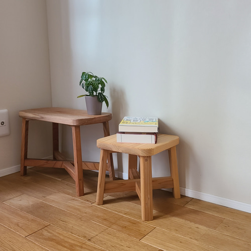 天然木の暮らしのスツール(高さ25) 花台 飾り台 踏み台 椅子