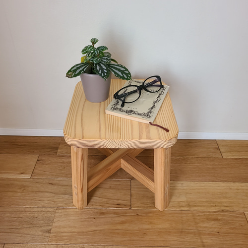 天然木の暮らしのスツール(高さ25) 花台 飾り台 踏み台 椅子