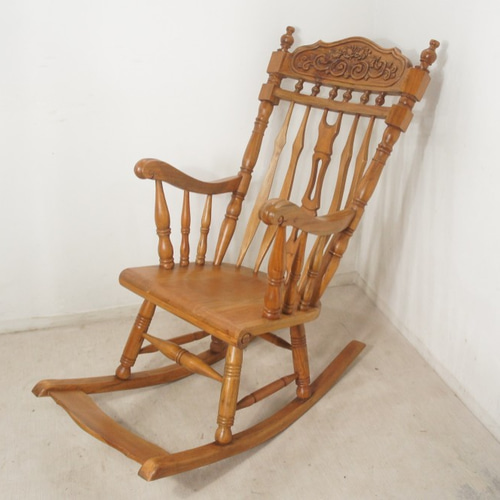 ゆったり座れる アンティーク調 ロッキングチェア 高級 マホガニー総