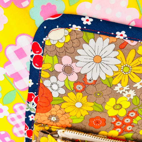 昭和レトロアニマル 可愛い長財布 はいから横丁お着替え柄 スカイ