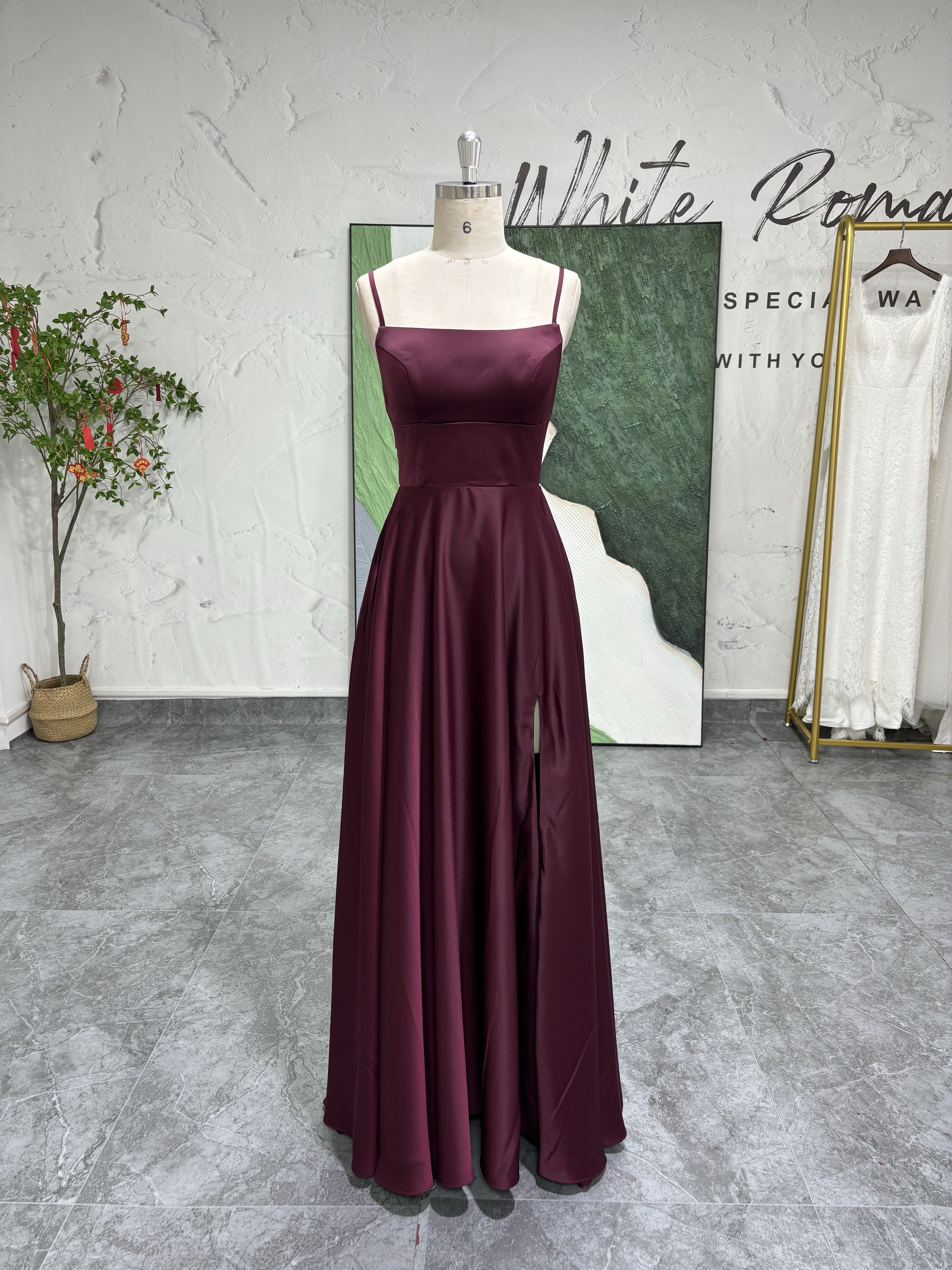 激売れ人気商品！ストラッピーバッグ　背中開き　床付く　キャミソールドレス　カラー変更可能　フロントスリット　パーティード