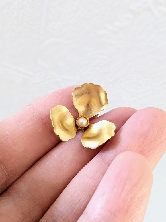 パール ピン ゴールド 10個 フラワー 花 花芯 パーツ 金具 3枚目の画像