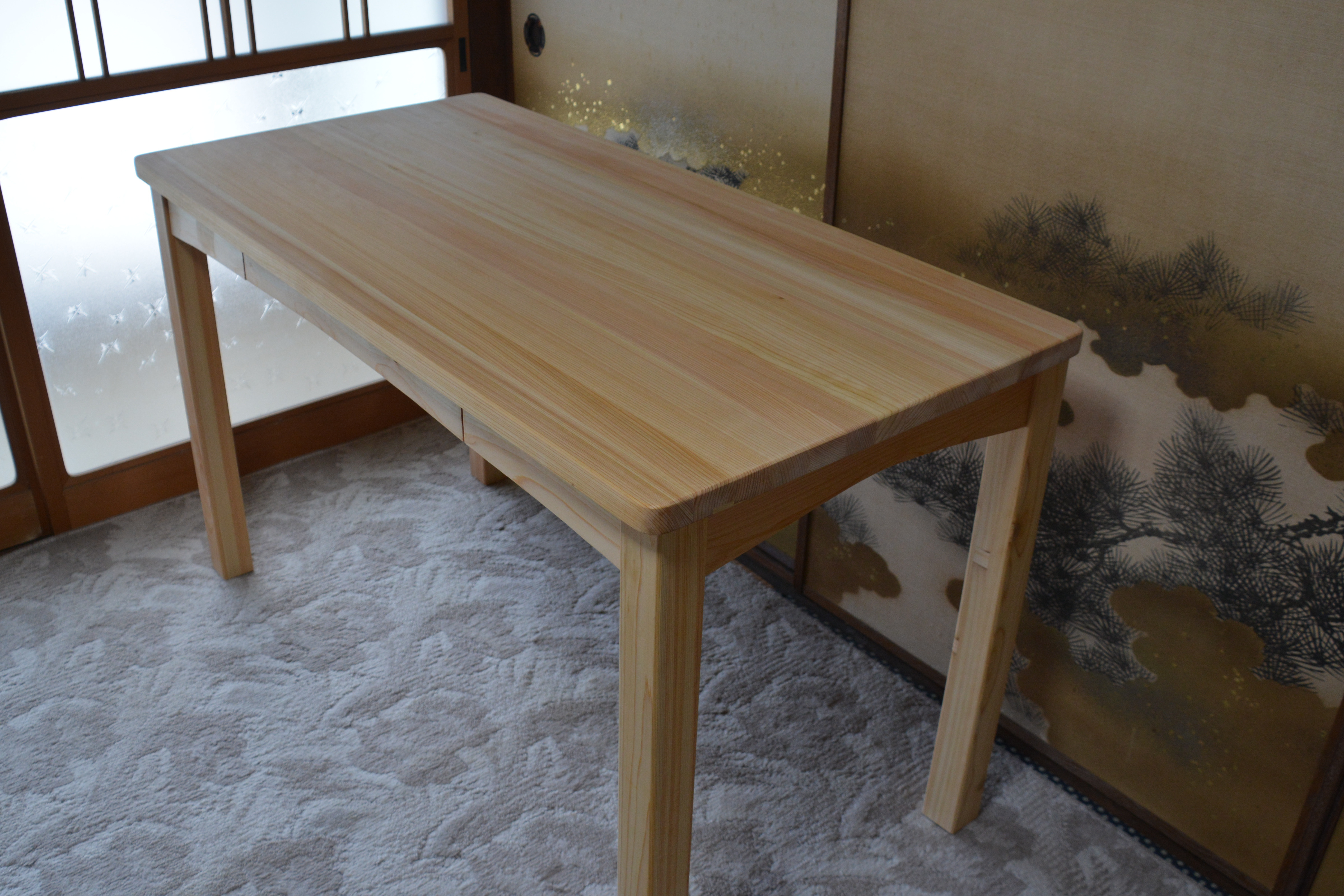 ワークテーブル、幅120cm 奥行き60cm 高さ72cm  引出付　無垢のヒノキ　パソコン作業向き 24,750円