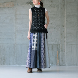 冬日→春日氣息，鏤空蕾絲點綴♡ 手工編織棉質鉤針背心（25s-04）黑色 ver.2 第4張的照片