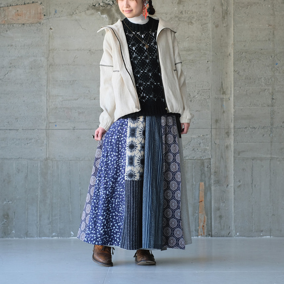 冬日→春日氣息，鏤空蕾絲點綴♡ 手工編織棉質鉤針背心（25s-04）黑色 ver.2 第9張的照片