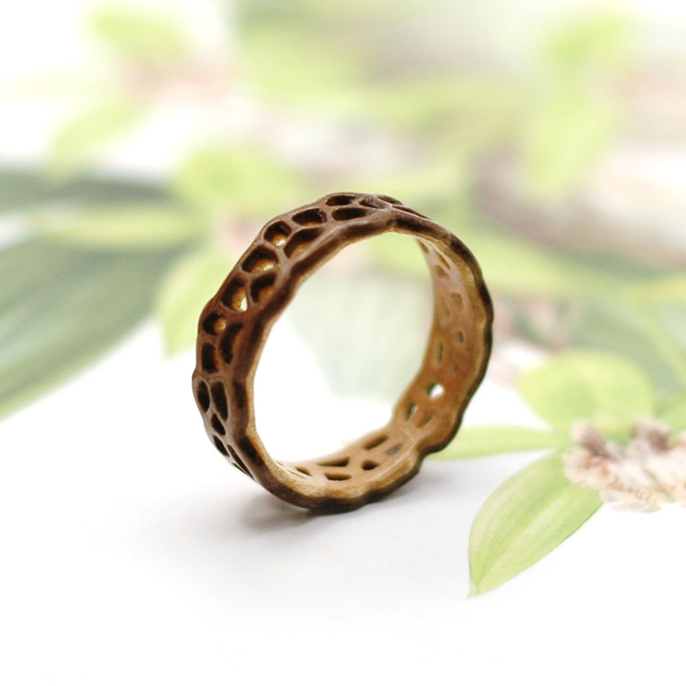 手作り木製小石の指輪 [曲げ木のリング]
