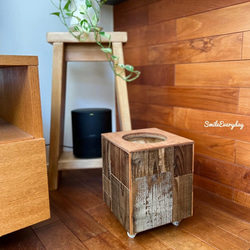 NEW】【引取可能】アンティーク風ミニダストボックス（くず入れ付き