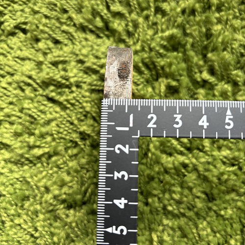 山桜 木の輪切り 丸太スライス 直径6-6.9cm 厚み1cm 木材・板