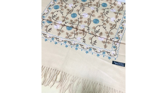 ウズベキスタン製カシミア花柄刺繍ストール ウズベキスタン直輸入 カシミヤ100% 刺繍ストール ベージュ マフラー