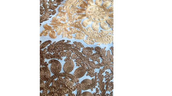 S17. ウズベキスタン直輸入　高級絹・綿生地　絹糸刺繍　ショール ウズベキスタン直輸入 高級シルク刺繍のストール ホワイト S17