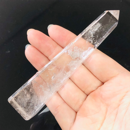 オベリスク水晶　天然石のおまけつき 繁栄の象徴✴︎オベリスク水晶 天然石 虹色の星 通販 19096262｜Creema