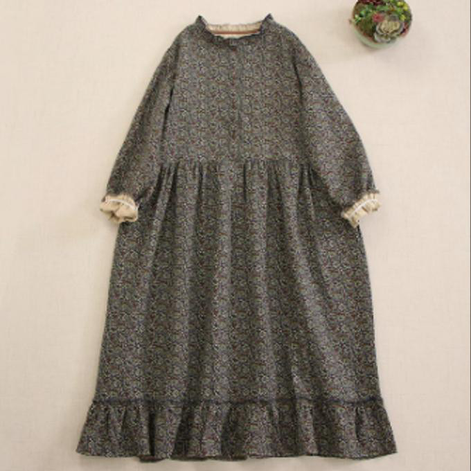 純綿 長袖 ワンピースのゆったり としたフリル 長いスカート