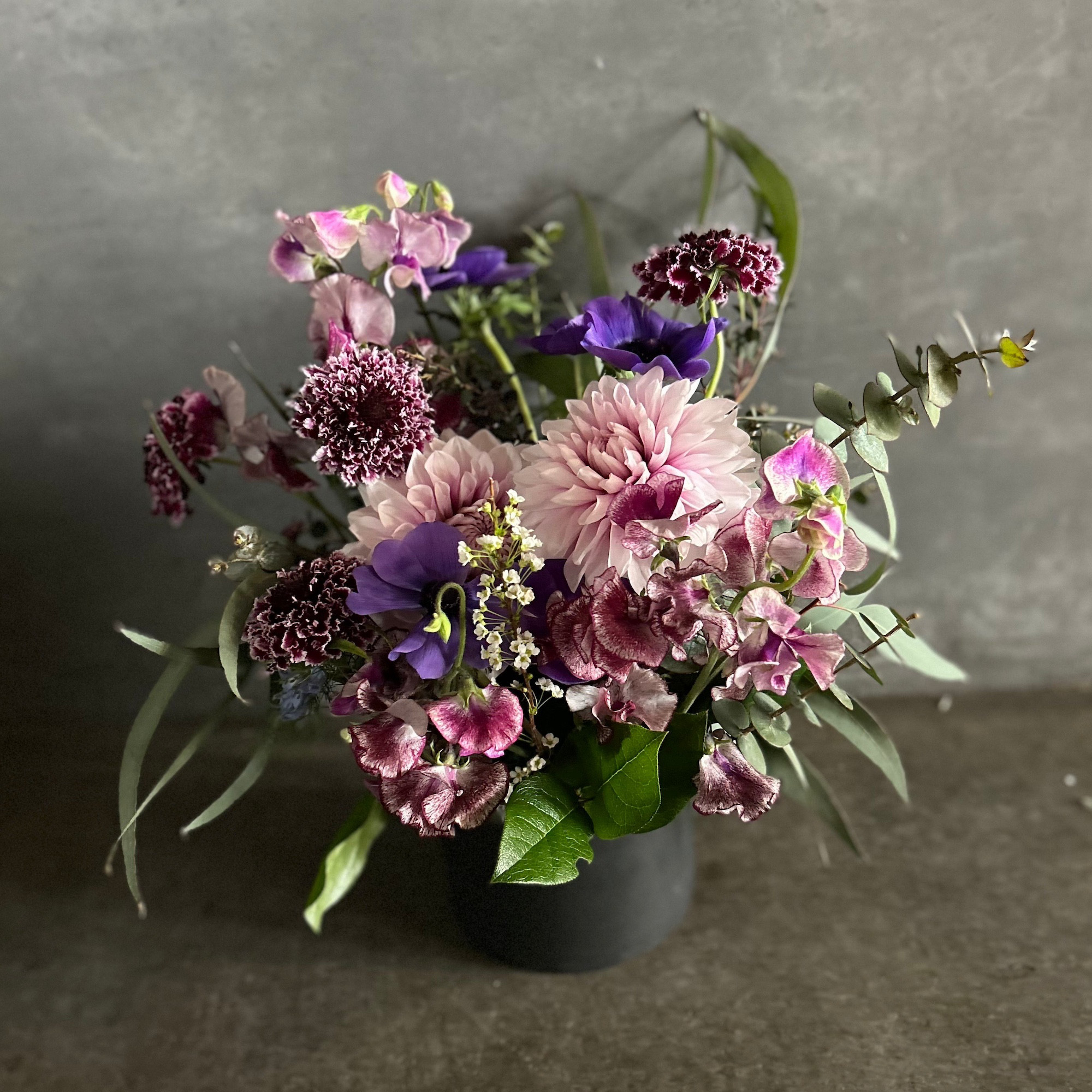 季節のお花でフラワーアレンジメント Lサイズ