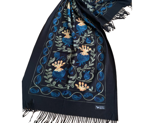 ウズベキスタン⭐︎カシミヤストール／マフラー d4b752d110ddc39cde50e9d05b4b74