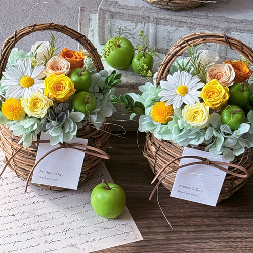 スイーツ風アレンジ（青りんご）▫️フラワーアレンジ フラワーアレンジメント スイーツ風アレンジ（青りんご）▫️フラワーアレンジ フラワー