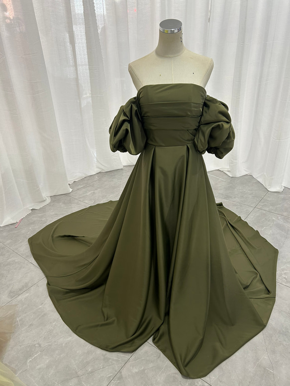 カラードレス グリーン ベアトップ パフスリーブ ロングトレーン  