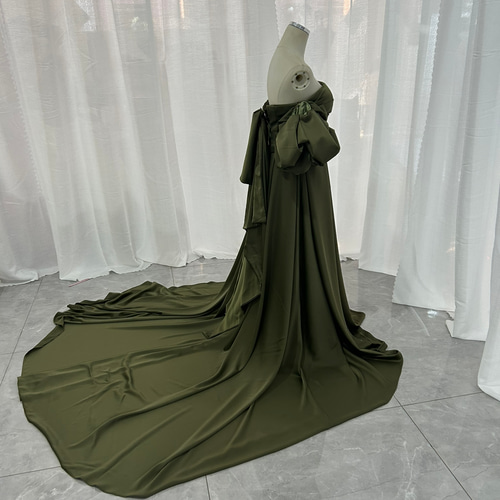 カラードレス グリーン ベアトップ パフスリーブ ロングトレーン  