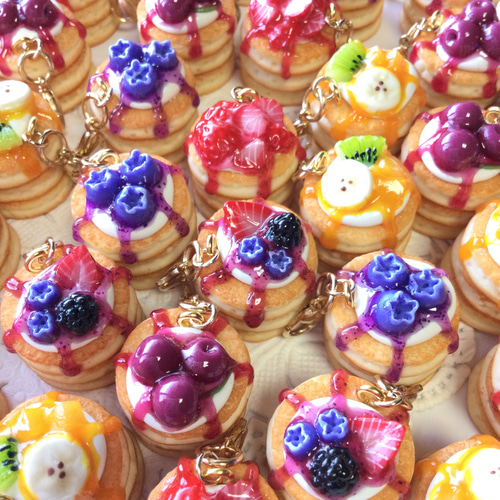 フェイクスイーツ*3段パンケーキ・チャーム*食品サンプル・ミニチュア