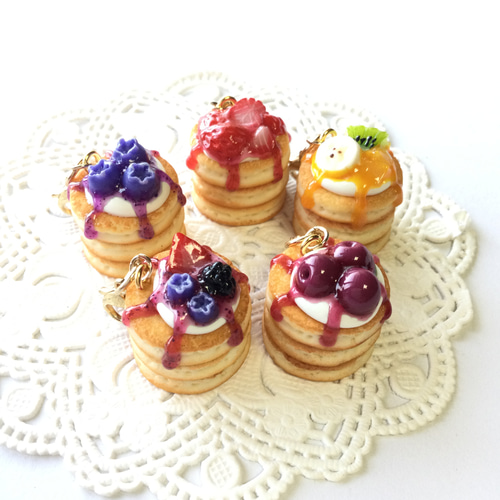 フェイクスイーツ*3段パンケーキ・チャーム*食品サンプル・ミニチュア