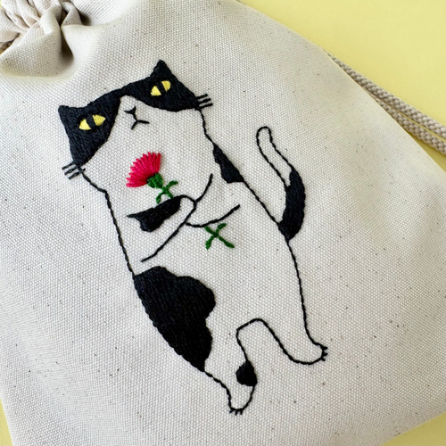 ❁ハンドメイドになります❁ アップリケポーチ Cats w＋巾着 ❁ハンドメイドになります❁ アップリケポーチ Cats w＋巾着