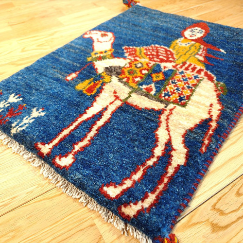 ペルシャ ギャッベ 玄関マット小 61x44cm 紺色 ラクダに乗るカシュガイ