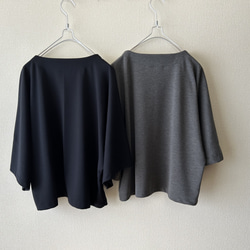 さらりとしたポンチニットのトップス　ブラック 9枚目の画像