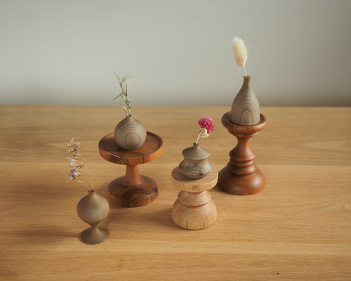 小さな花器　一輪挿し　22点セット　＋飾り棚付き　千趣会　つゆくさ　和風 小さな花器 一輪挿し 22点セット ＋飾り棚付き 千趣会 つゆくさ