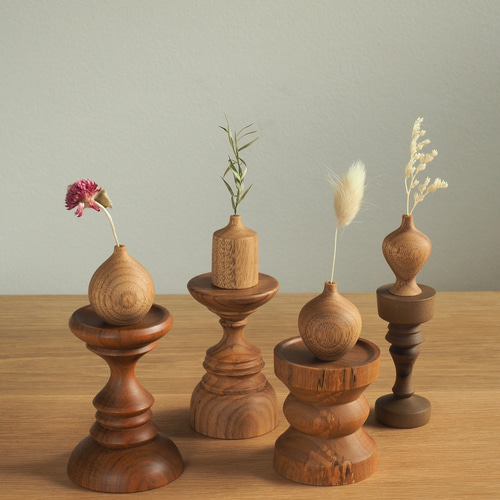 ハンドメイド】蝶の花瓶（陶器） 一点物 受けとめ