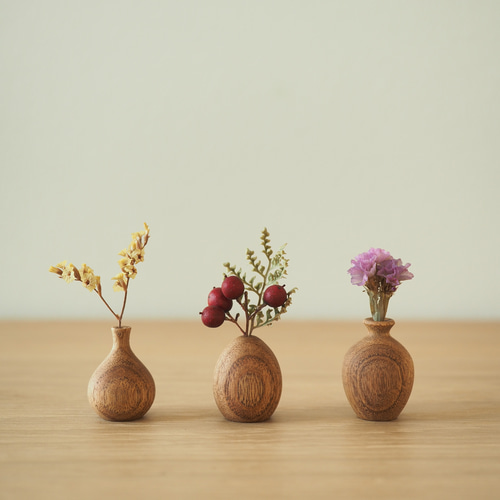 とっても小さな天然木の花器【楠】一点物・一輪挿し・フラワー