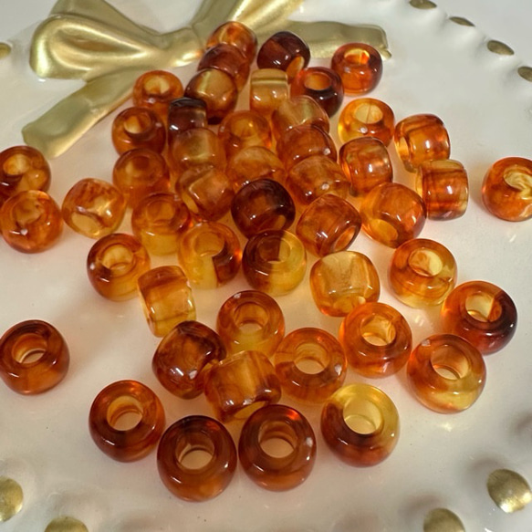 べっ甲 琥珀風 大穴 アクリル ビーズ 7枚目の画像