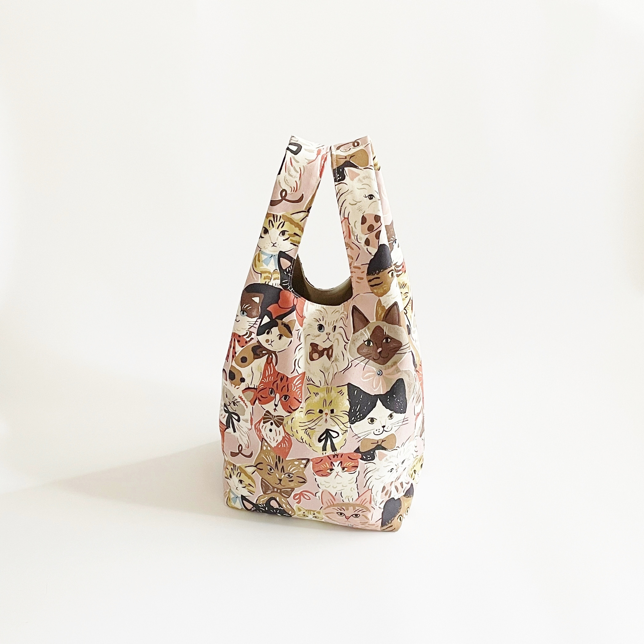 ハンドメイド ナタリーレテ生地　　他 カラフル猫柄トートバッグ手提げA4