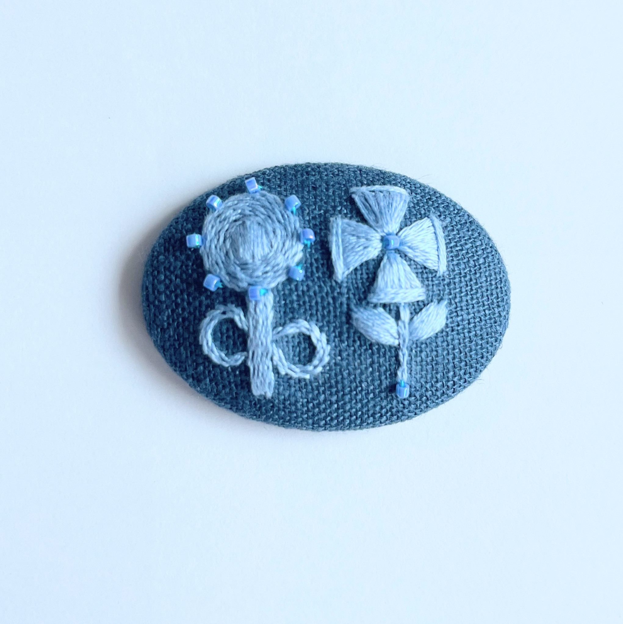 北欧風お花の刺繍ブローチ【hokuo】#362