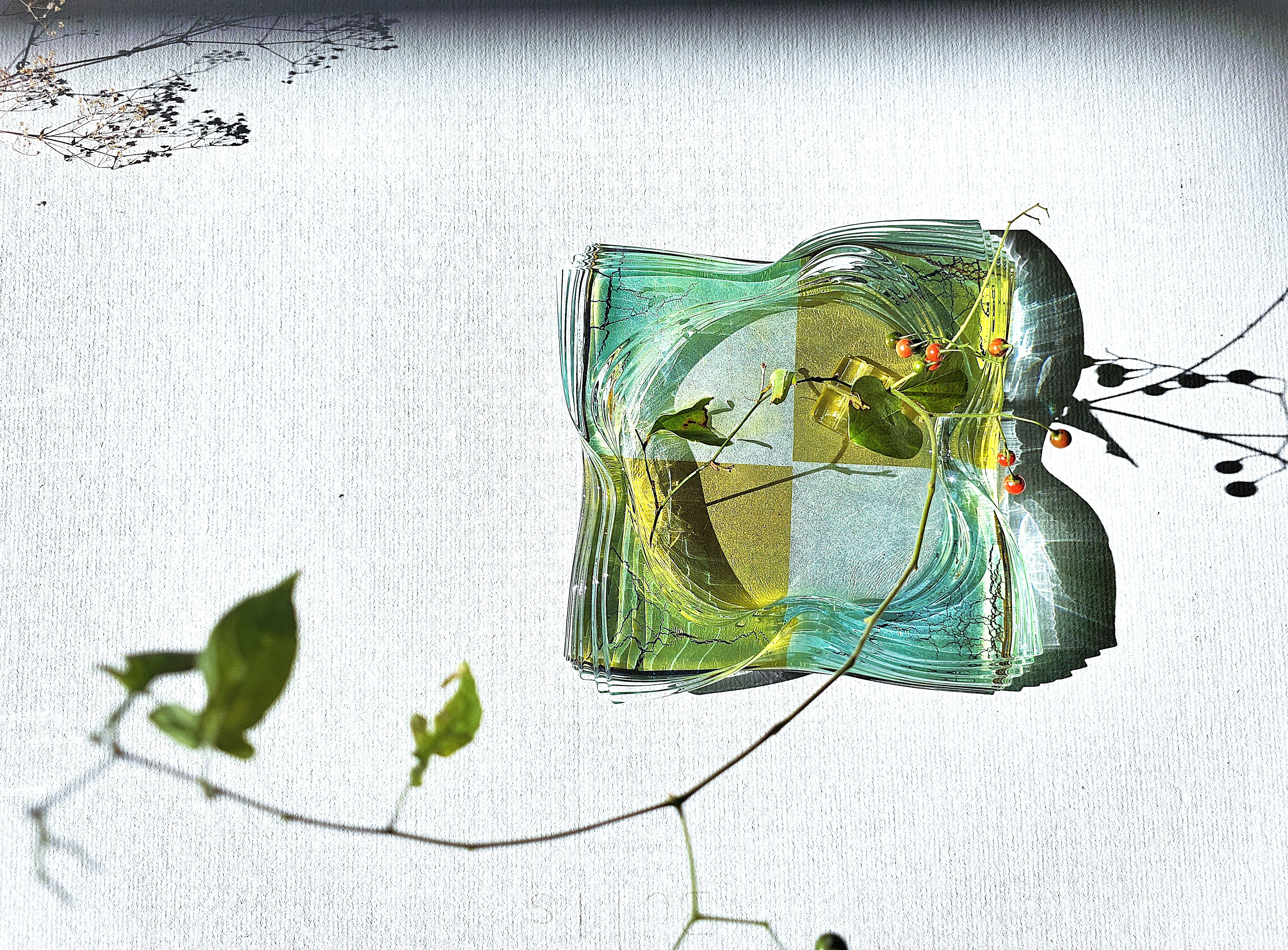 ガラス水盤　花器　積層ゴールドクロス