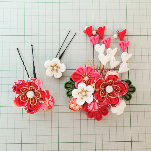 牛　レトロモダン　和装髪飾り　七五三等♛︎no.196 &蝶々&ダブルリボン 牛 レトロモダン 和装髪飾り 七五三等♛︎no.196 &蝶々&ダブルリボン