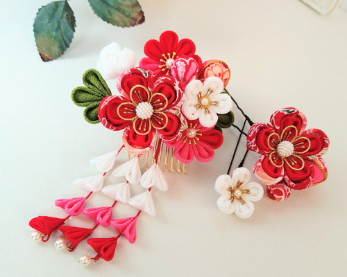 受注品》つまみ細工 髪飾り #19-44 七五三赤×ピンク(3歳用) コーム