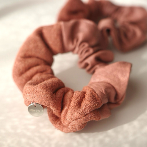 新品未使用 ファッショナブル ドーナツ オーナメント サーモンピンク mini】ドーナツ シュシュ 