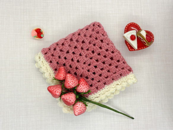 グラニースクエア　マルチカバー ハンドメイド ꒰ かぎ針編み꒱.*˚ グラニースクエアのかごカバー 編み物